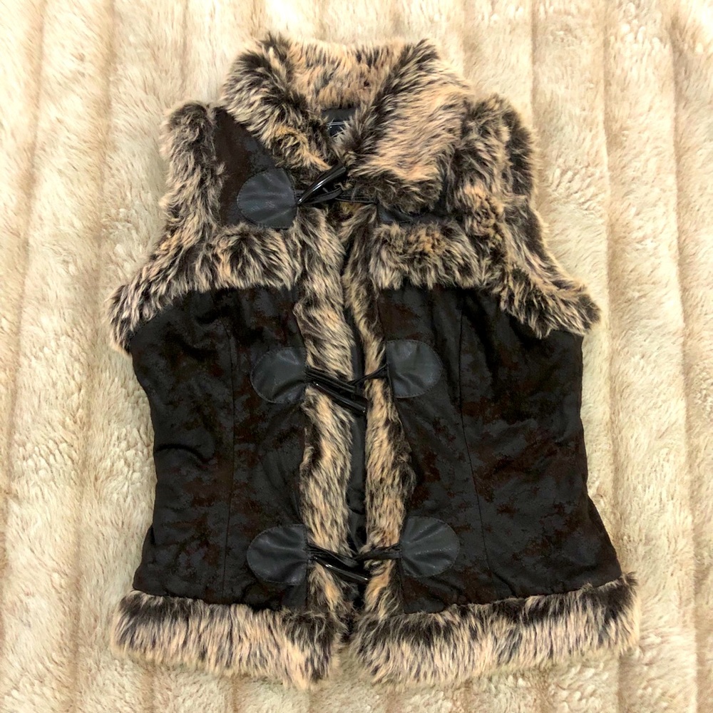 NWOT Distressed Faux Fur Mocha & Caramel Vest